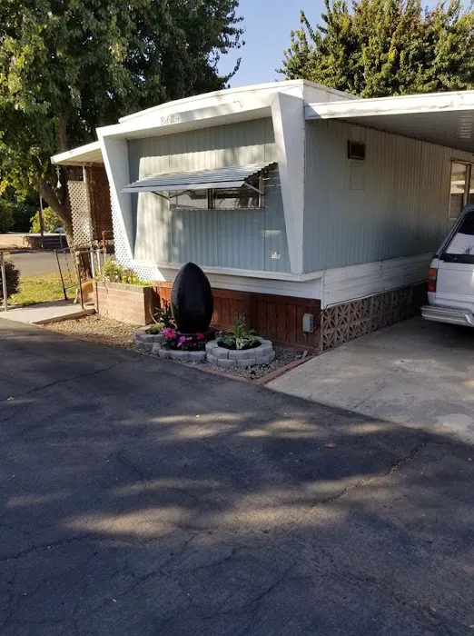 Gold Star Mobile Estates Picture 10