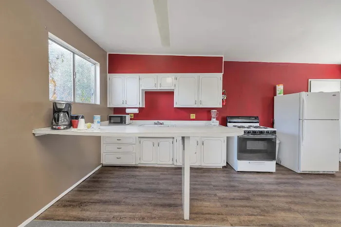 Tulare Mobile Home Park Picture 2