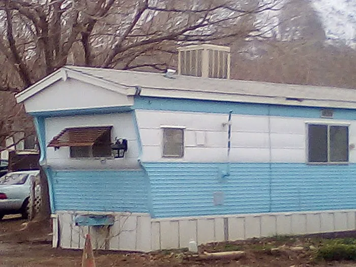 Harbor Light Mobile Home Park Picture 9