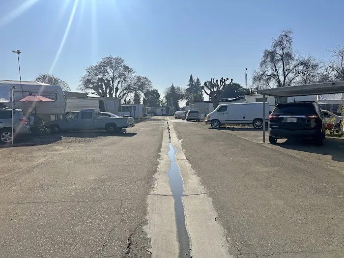 Sierra Mobile Village Picture 6