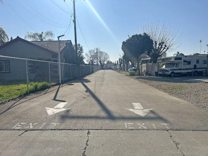 Sierra Mobile Village Picture 1