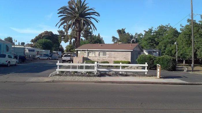 Sierra Mobile Village Picture 7