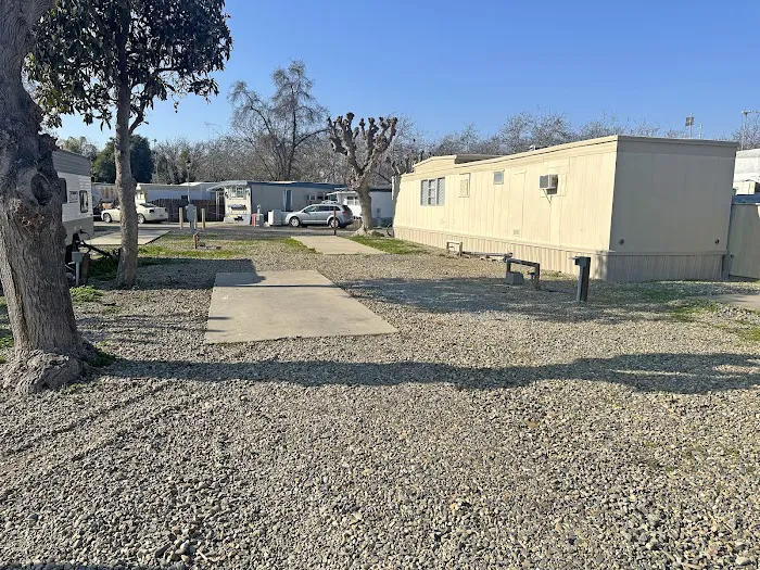 Sierra Mobile Village Picture 8