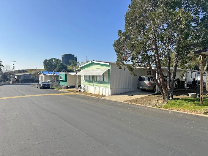 Castle Rock Mobile Ranch Picture 4