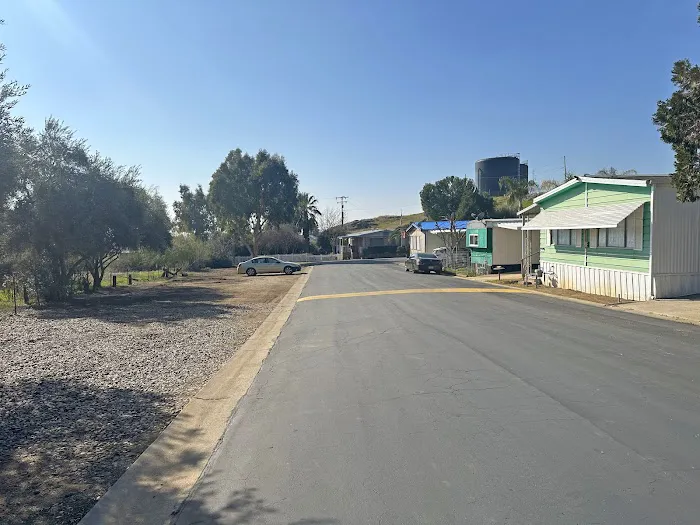 Castle Rock Mobile Ranch Picture 8