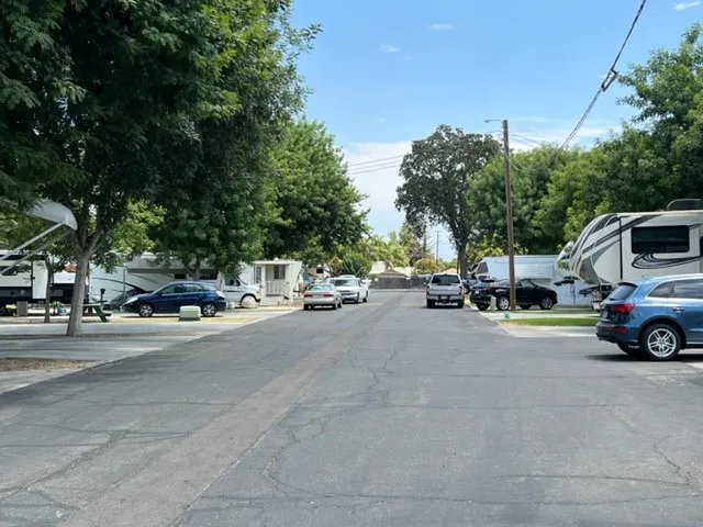 Country Manor Picture 3