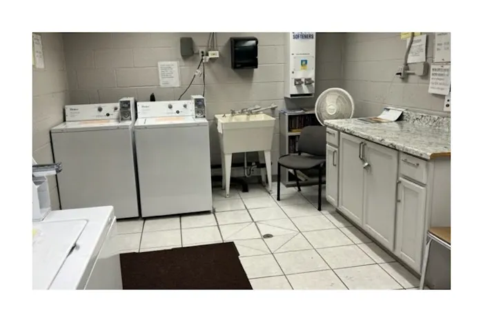 Country Manor Picture 4