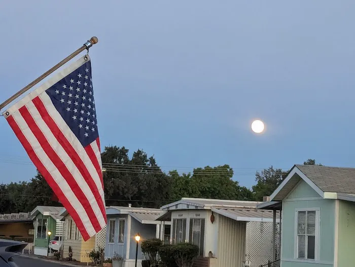 Willow Glen Mobile Home Park Picture 10