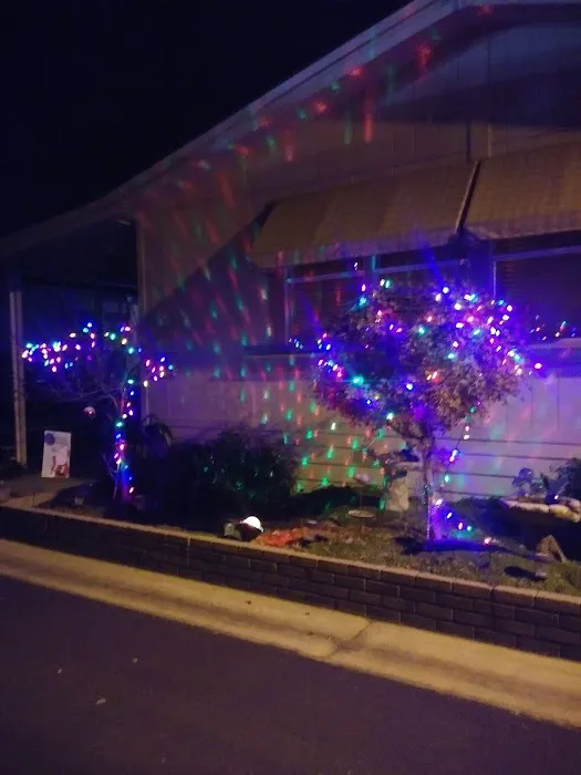 Oaks Estate Mobile Home Park Picture 5