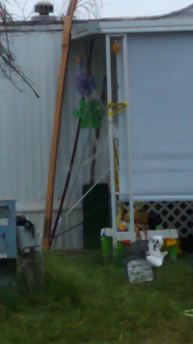 Tulare Mobile Home Park Picture 1