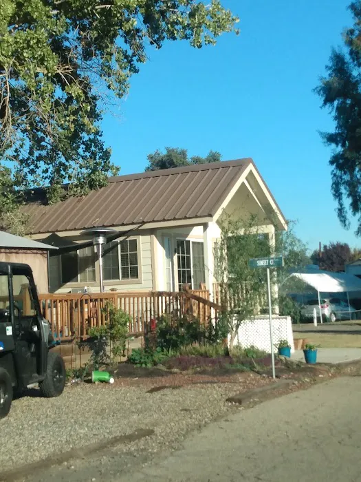 Riverland RV Resort Picture 4