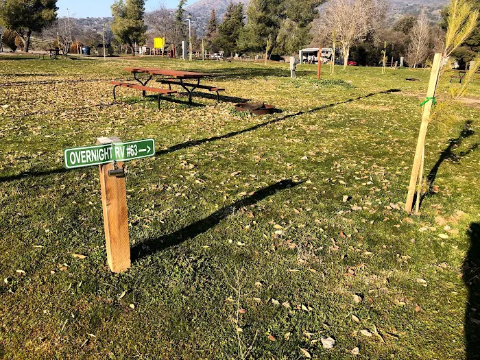 Kings Canyon Mobile Home Park Picture 4