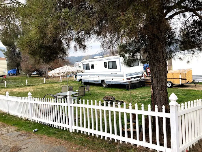 Kings Canyon Mobile Home Park Picture 10