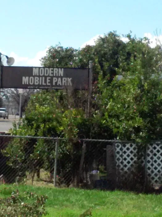 Modern Mobile Home Park Picture 2