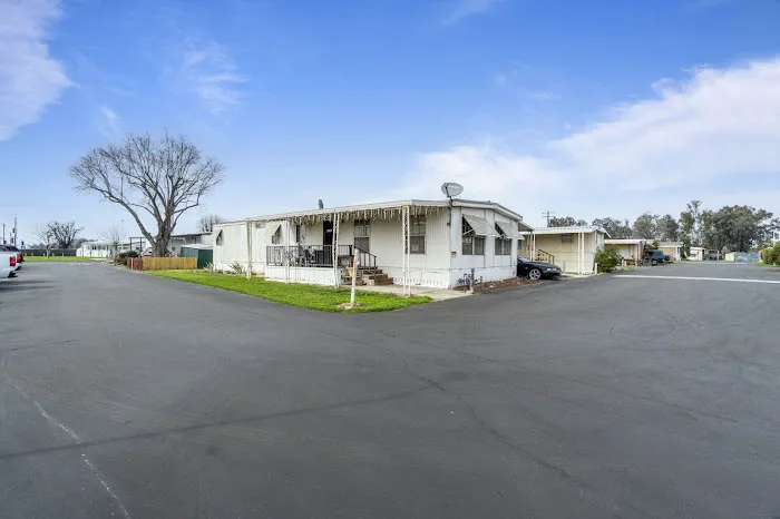 Belair Mobile Home Park Picture 4