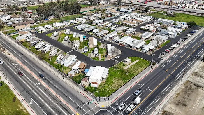 Belair Mobile Home Park Picture 7