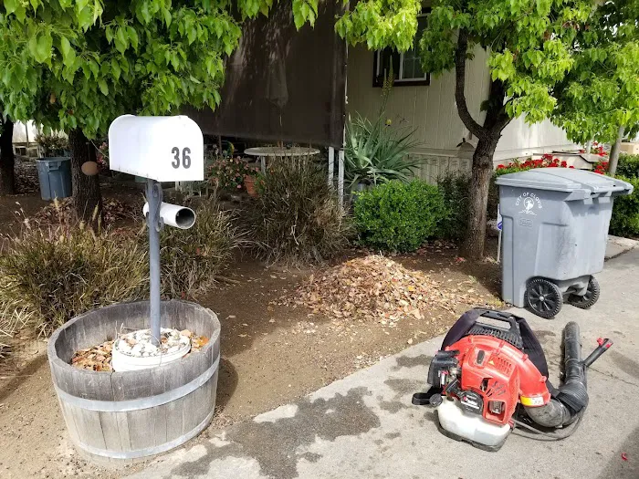 Villa Park Mobile Home Estates Picture 6