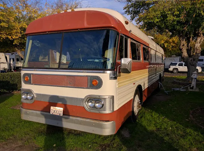 Fresno Mobile Home & RV Park Picture 9