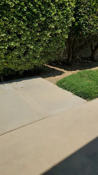 Villa Fresno Mobile Home Park Picture 5