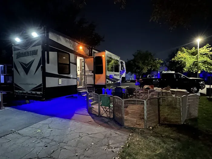 Blackstone North RV Park Picture 4