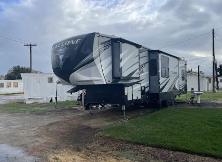 Lemoore Mobile Home Park