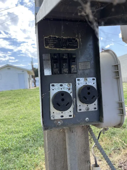 Lemoore Mobile Home Park Picture 2