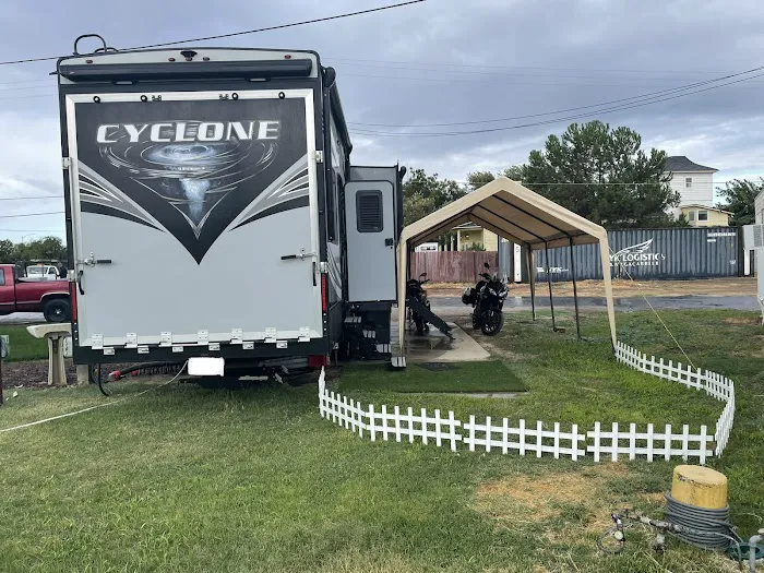 Lemoore Mobile Home Park Picture 4