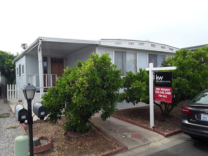 Stonegate Mobile Home Park Picture 3