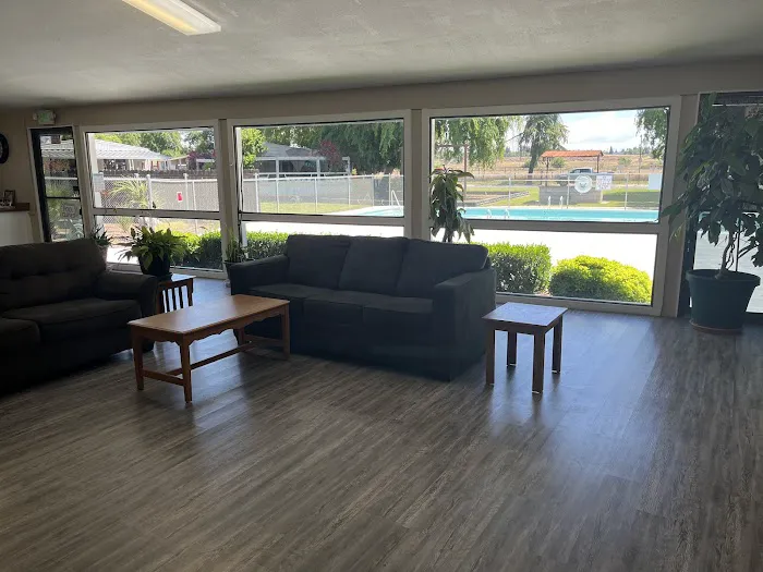 Woodward Bluffs Mobile Home Picture 2