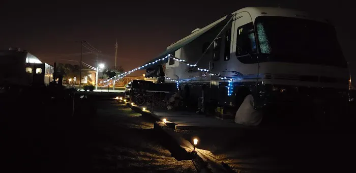 Ellyson RV Park Picture 3