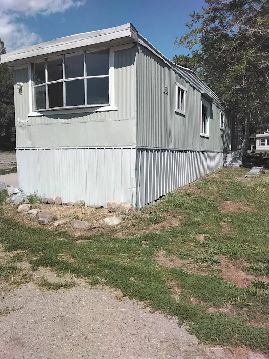 Mammoth Pool Mobile Home Park Picture 1