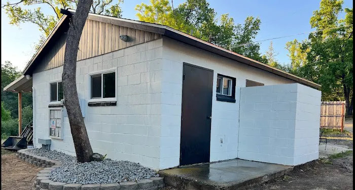 Bass Lake Mobile Park Picture 2