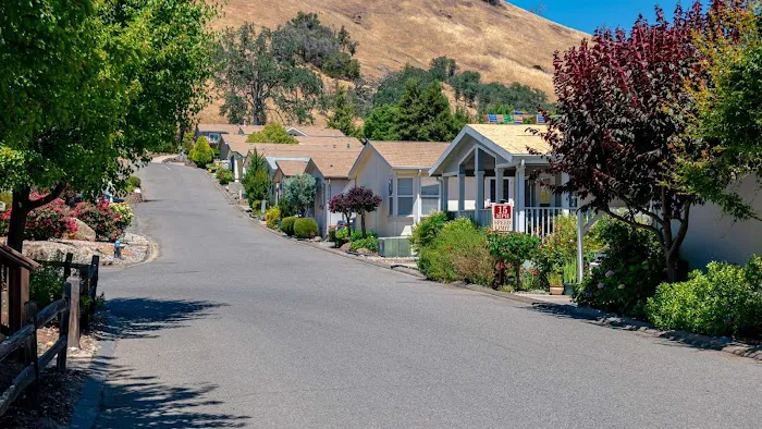 Oak Creek Picture 10