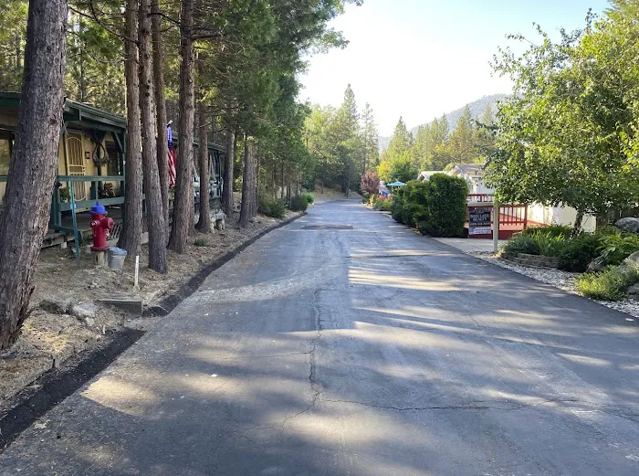 Sierra Springs Village Picture 7