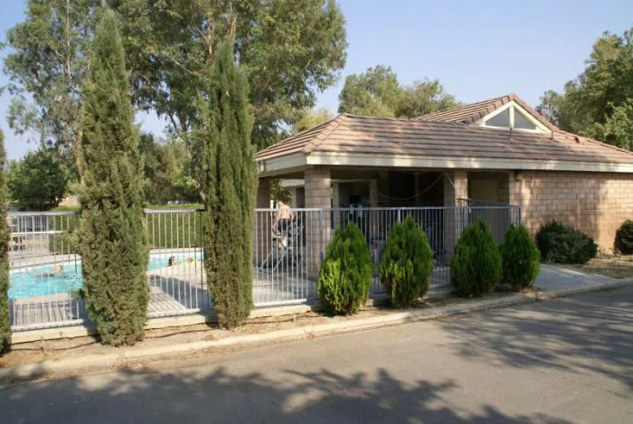 Almond Tree Oasis RV Park Picture 7