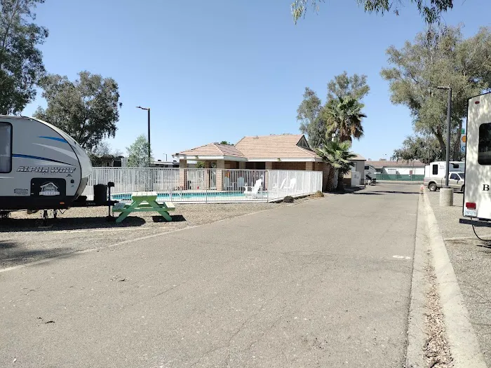 Almond Tree Oasis RV Park Picture 4
