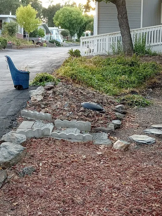 Oakhurst Mobile Home Estates Picture 2