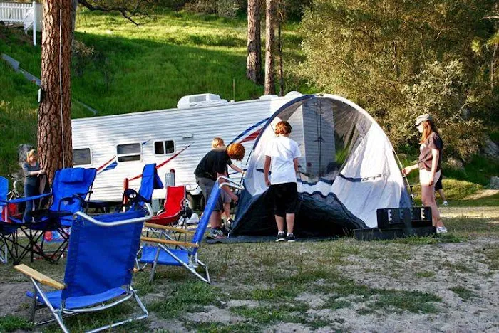 High Sierra RV & Mobile Park Picture 4