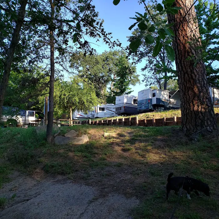 High Sierra RV & Mobile Park Picture 8