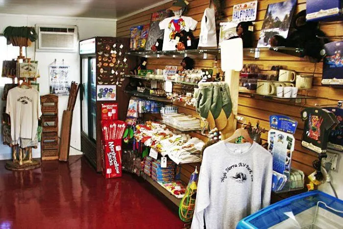 High Sierra RV & Mobile Park Picture 7