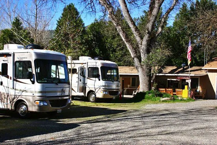 High Sierra RV & Mobile Park Picture 9