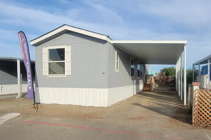 Amandako Mobile Home Park Picture 4