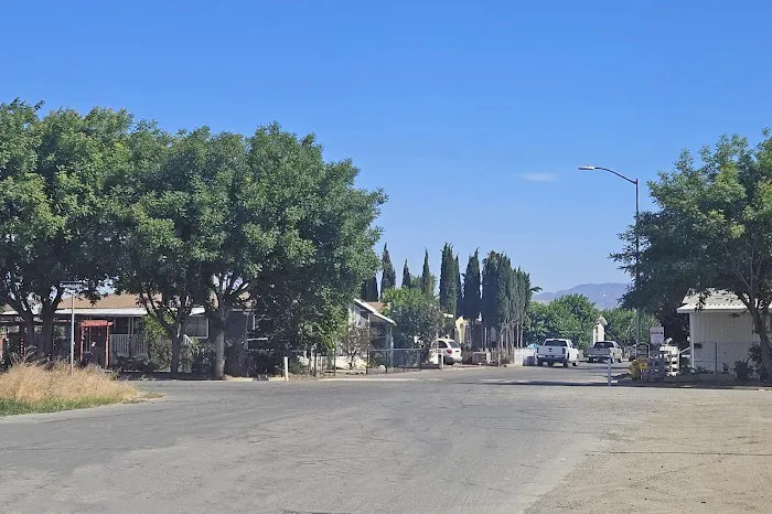 Fairview Mobile Home Park Picture 5