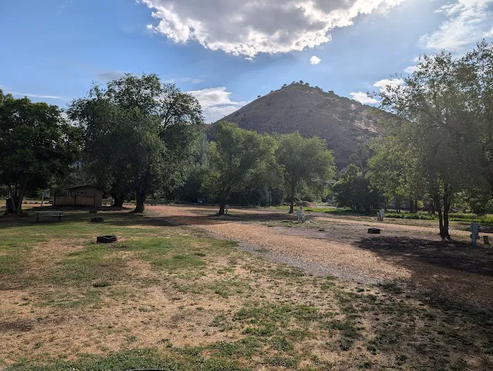 Como Springs Resort Picture 1