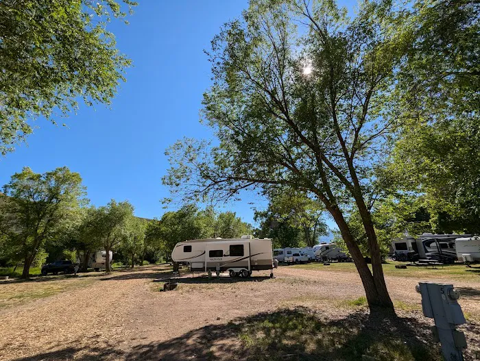 Como Springs Resort Picture 6