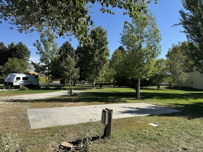 Chris RV Park Picture 1