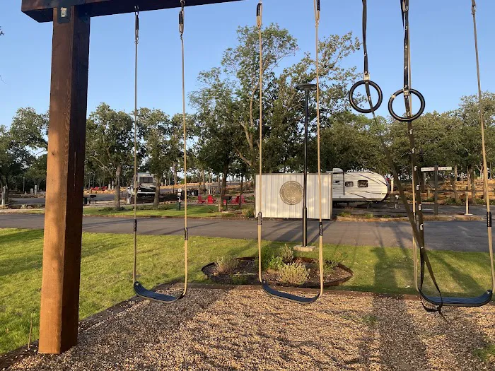 Camp QYB's RV Area Picture 8