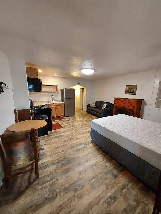 Rocky Top Motel & Campground Picture 1