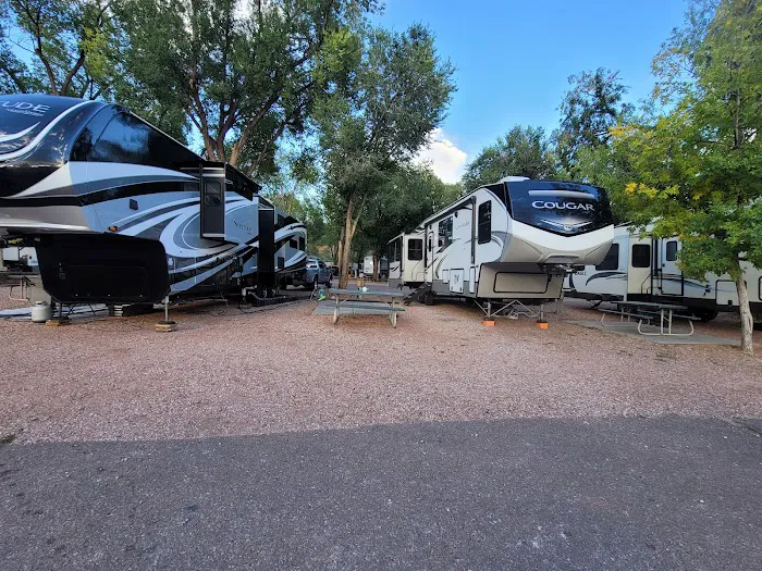 Garden of the Gods RV Resort Picture 8