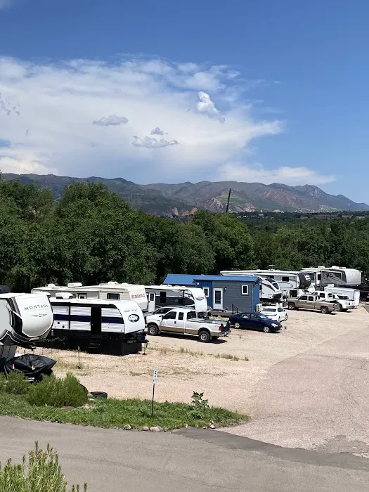 Foot of the Rockies RV Park Picture 10